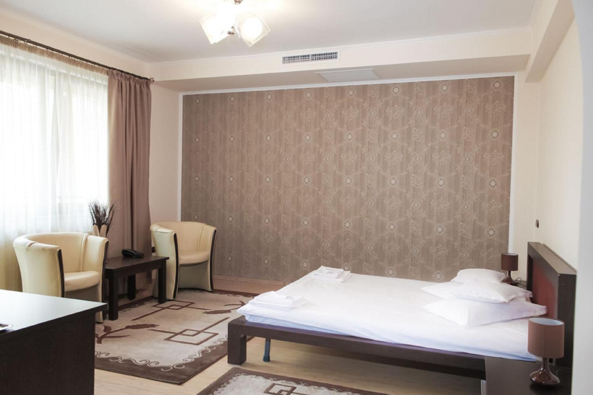 Hotel Rao Cluj-Napoca Extérieur photo