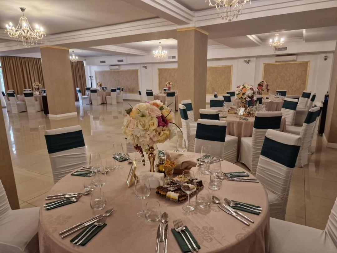 Hotel Rao Cluj-Napoca Extérieur photo