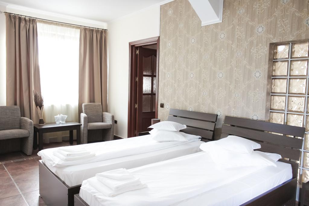 Hotel Rao Cluj-Napoca Extérieur photo
