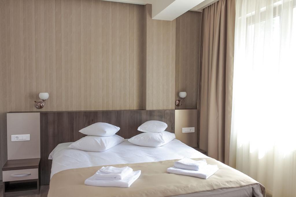 Hotel Rao Cluj-Napoca Extérieur photo