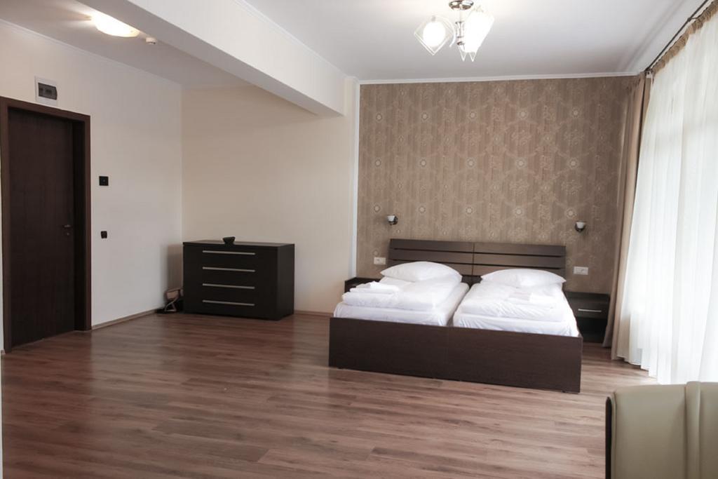 Hotel Rao Cluj-Napoca Extérieur photo